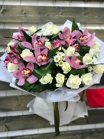 Букет цветов из: Розы и Хризантемы в Покровское Рузского района