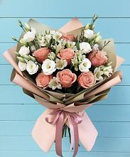 Букет цветов из:  Розы, Альстромерии и Лизиантусы в Покровское Рузского района