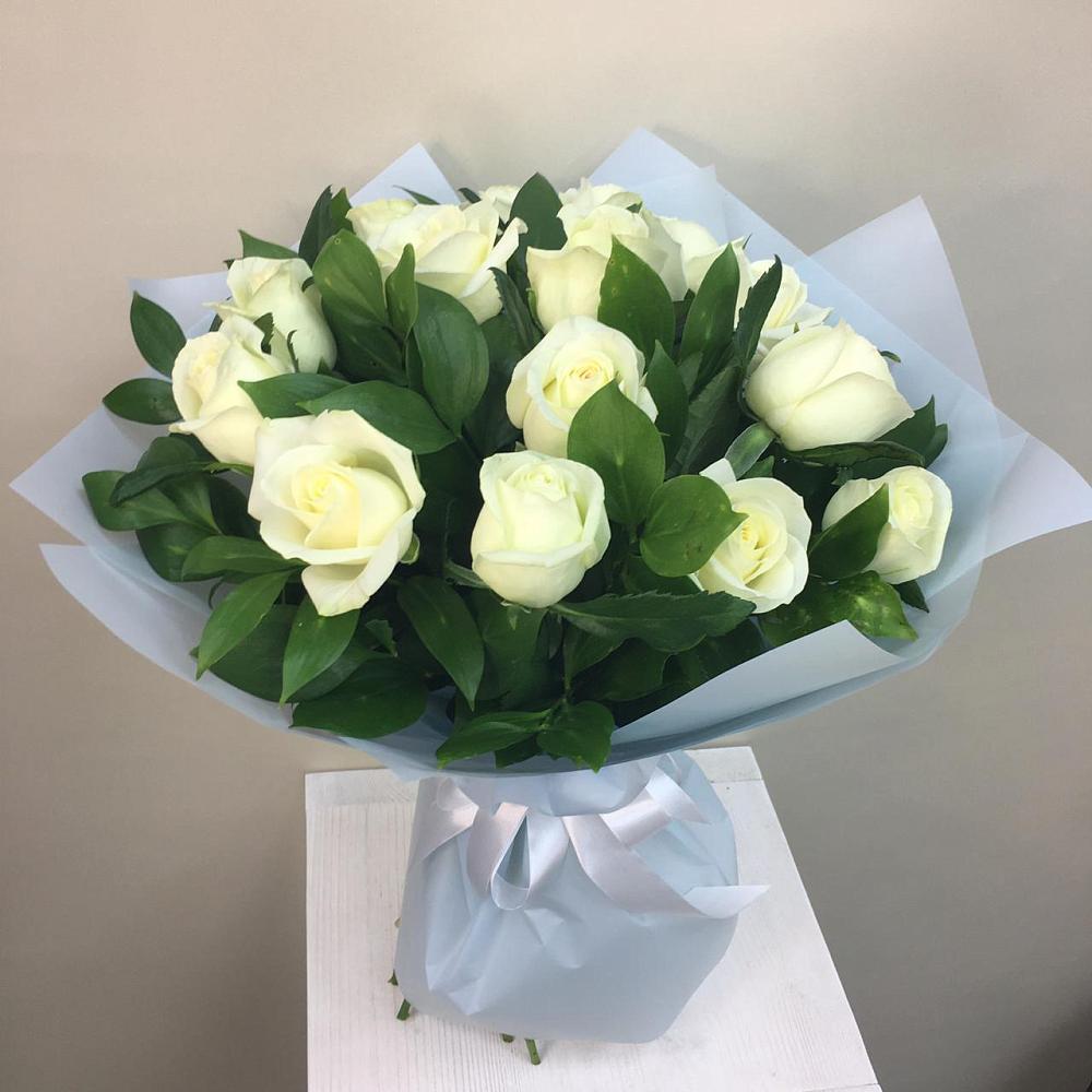 Букет 15 Белых роз Проуд в Покровское Рузского района
