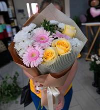 Букет цветов из:  Герберы, Розы и Хризантемы в Покровское Рузского района