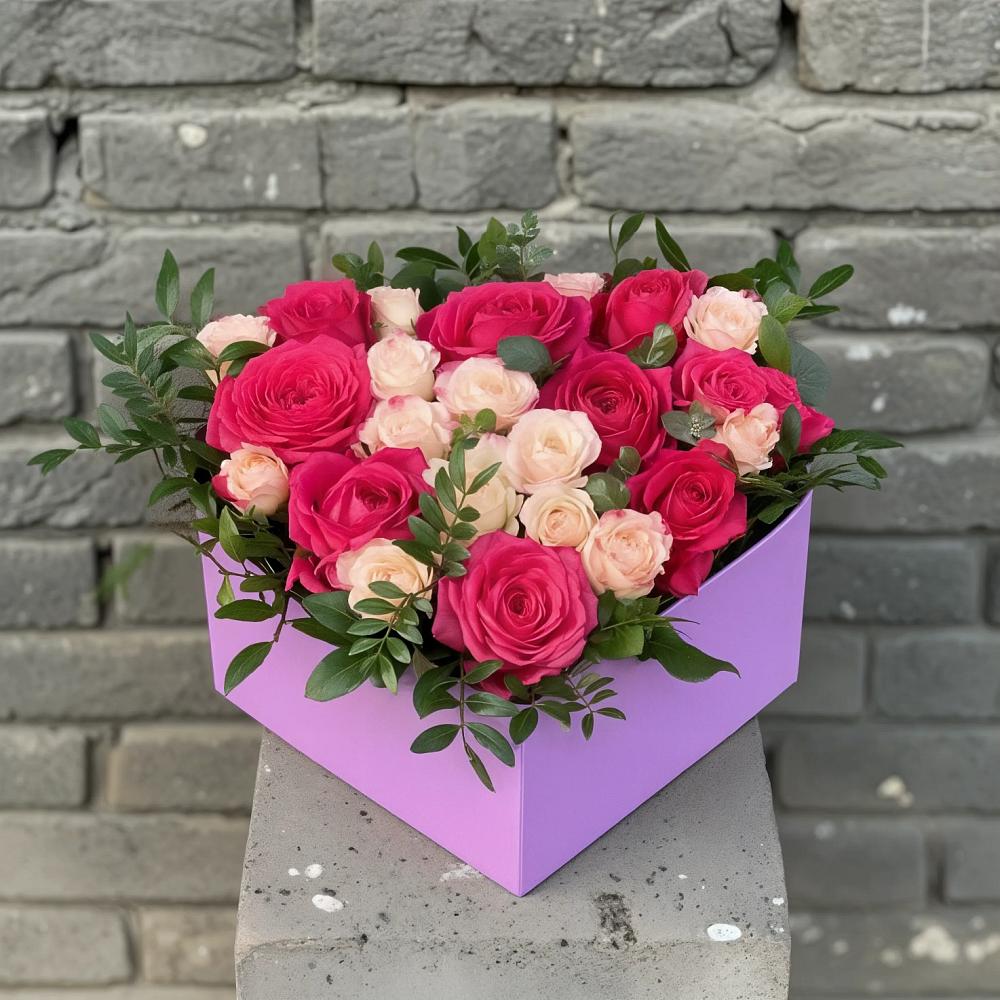 Цветочная композиция из Розы в коробке в Покровское Рузского района