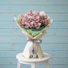 Букет цветов из:  Орхидеи и Розы в Покровское Рузского района
