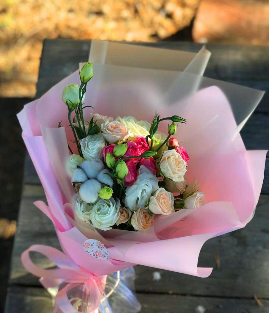 Букет цветов из: Розы и Лизиантусы в Покровское Рузского района