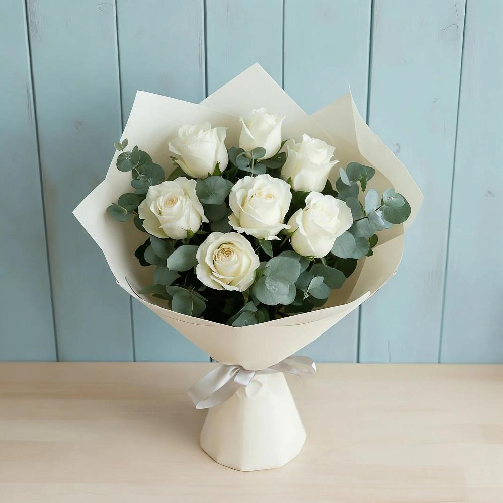 Букет Белые розы в Эвкалипте в Покровское Рузского района
