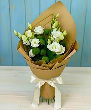 Букет цветов из:  Хризантемы и Лизиантусы в Покровское Рузского района