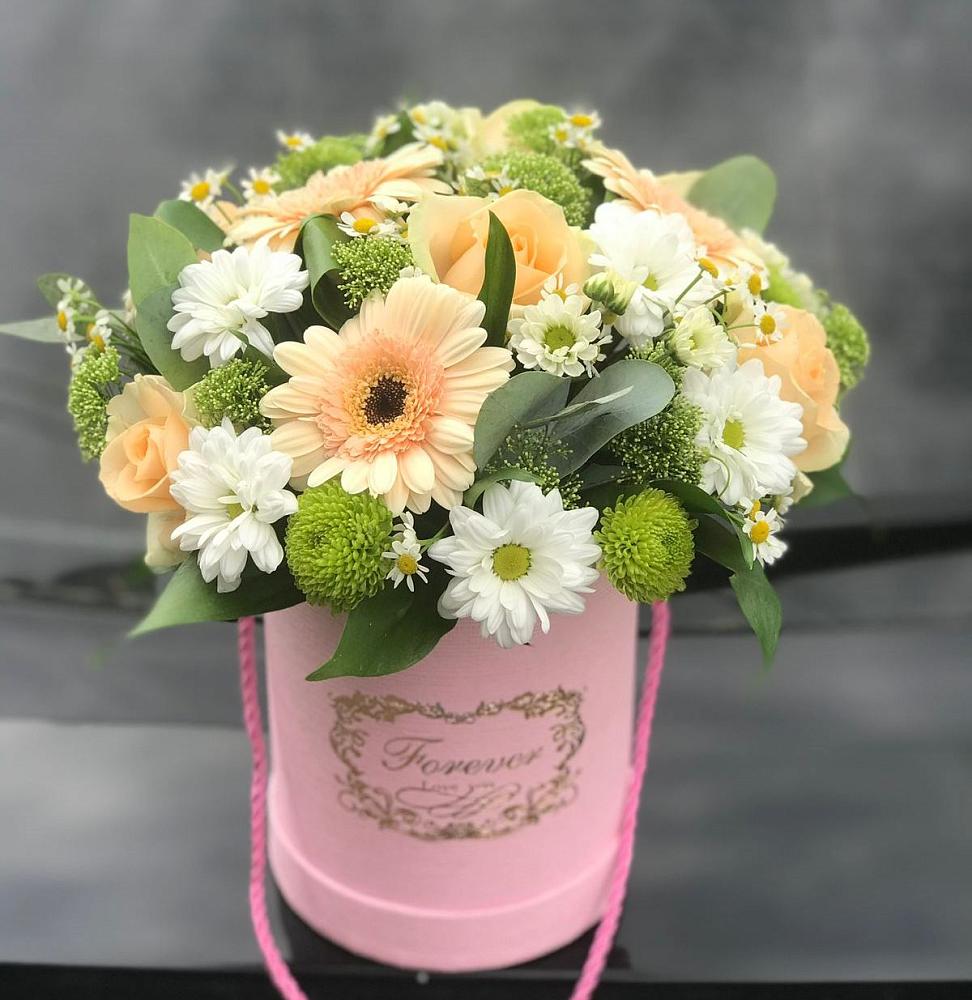 Цветочная композиция из Розы, Герберы и Хризантемы в шляпной коробке в Покровское Рузского района