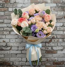Букет цветов из:  Розы, Лизиантусы и Гвоздики в Покровское Рузского района